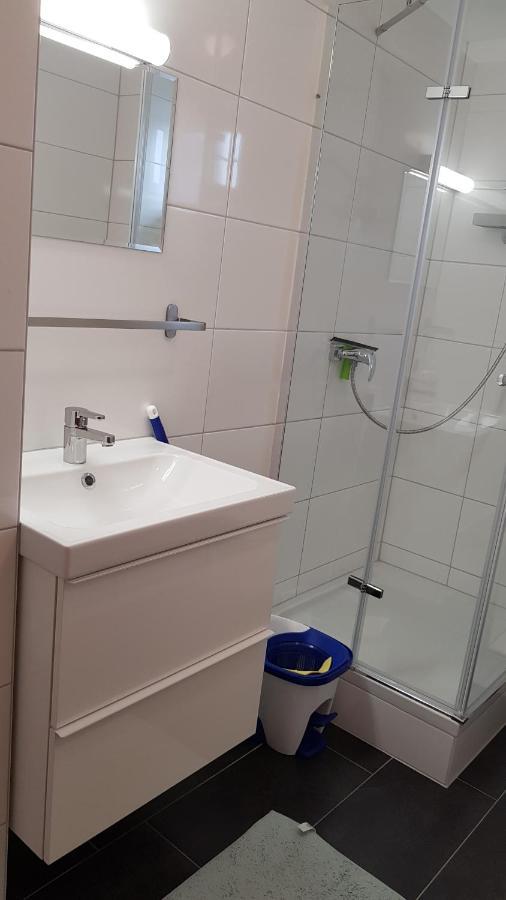 Outletcity Ferienwohnung Apartment 2 Μέτσινγκεν Εξωτερικό φωτογραφία