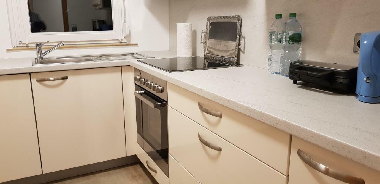Outletcity Ferienwohnung Apartment 2 Μέτσινγκεν Εξωτερικό φωτογραφία