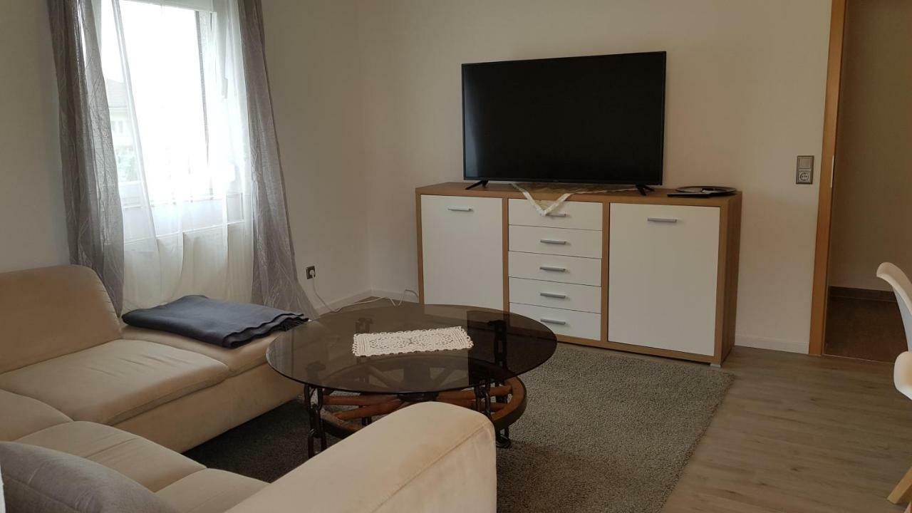 Outletcity Ferienwohnung Apartment 2 Μέτσινγκεν Εξωτερικό φωτογραφία