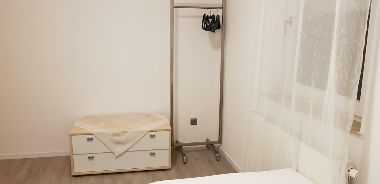 Outletcity Ferienwohnung Apartment 2 Μέτσινγκεν Εξωτερικό φωτογραφία